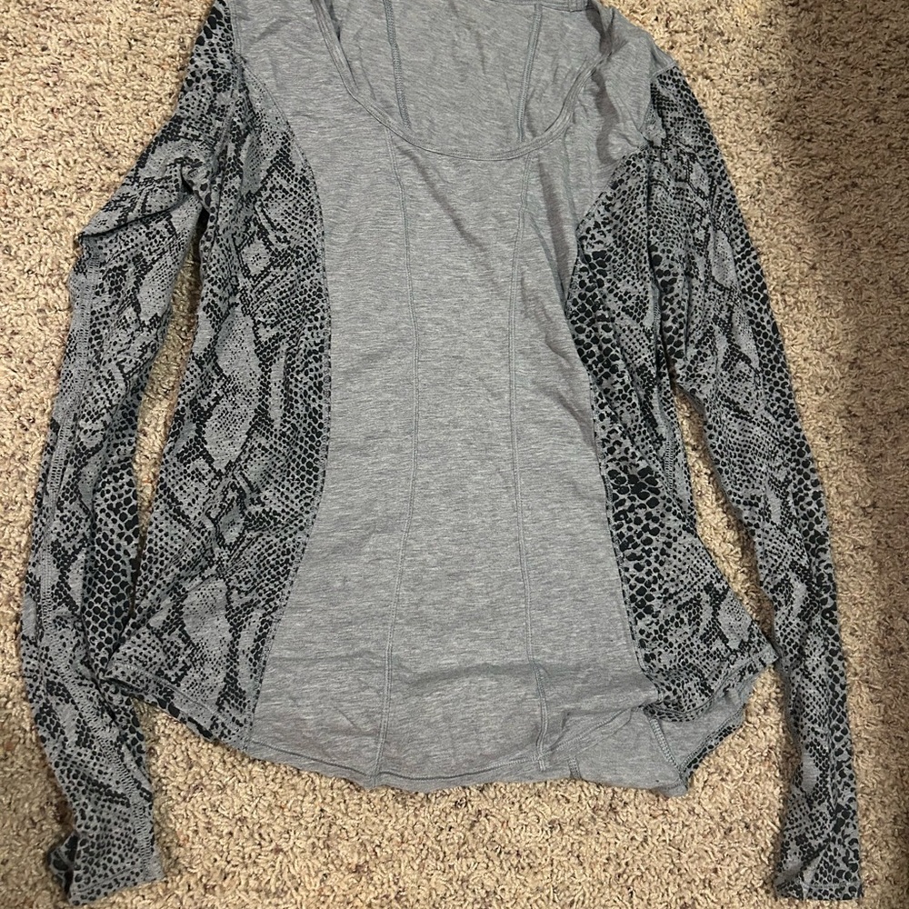 Lululemon Gray Snake Print Long Sleeve Top